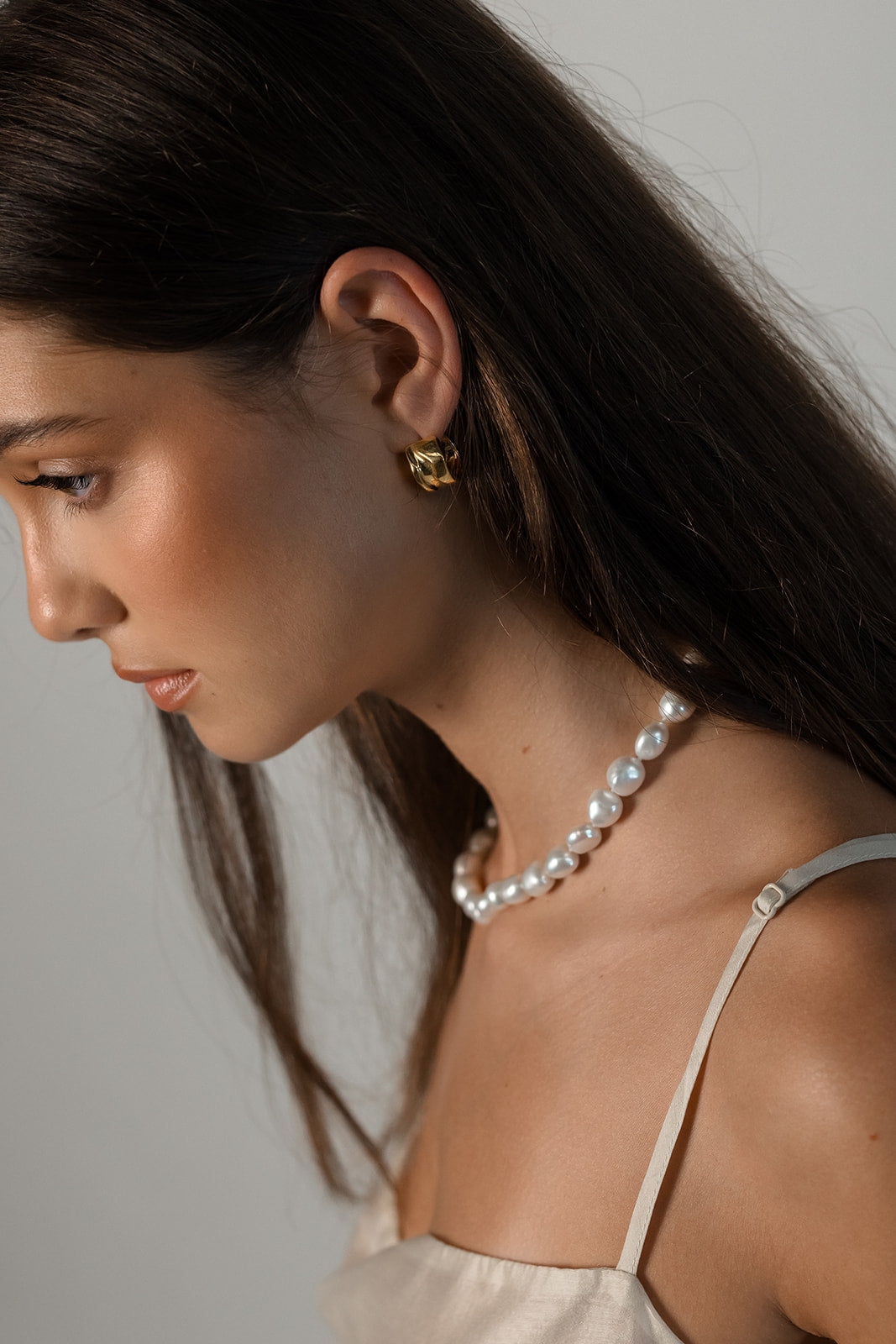 Seasons Pearl Choker Necklace