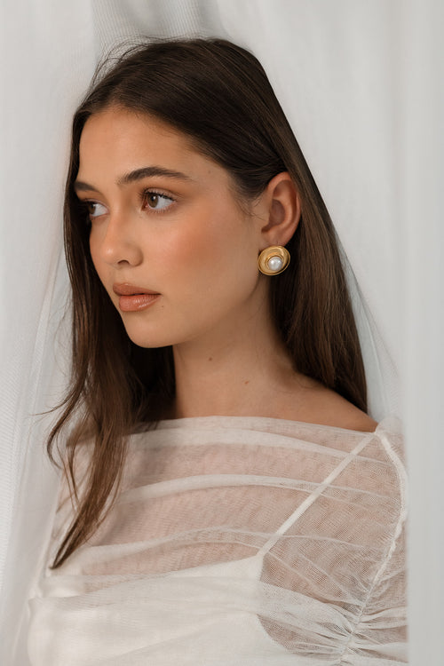 Clio Pearl Stud Earrings