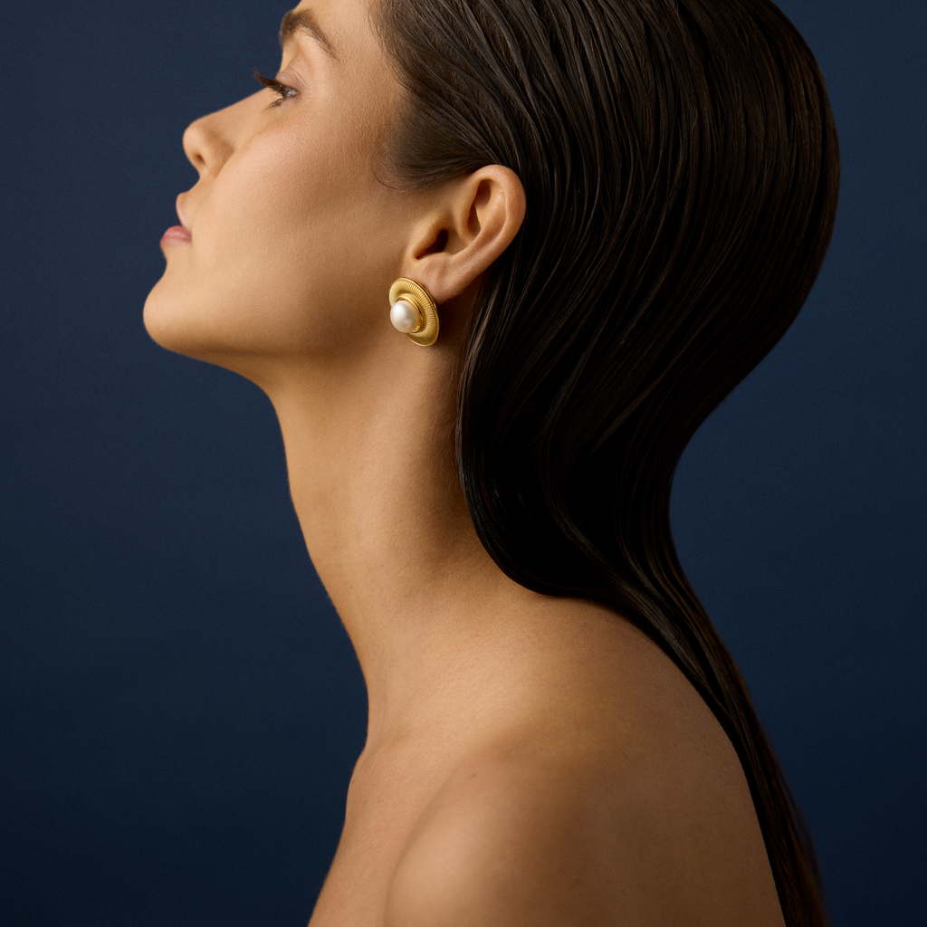 Clio Pearl Studs