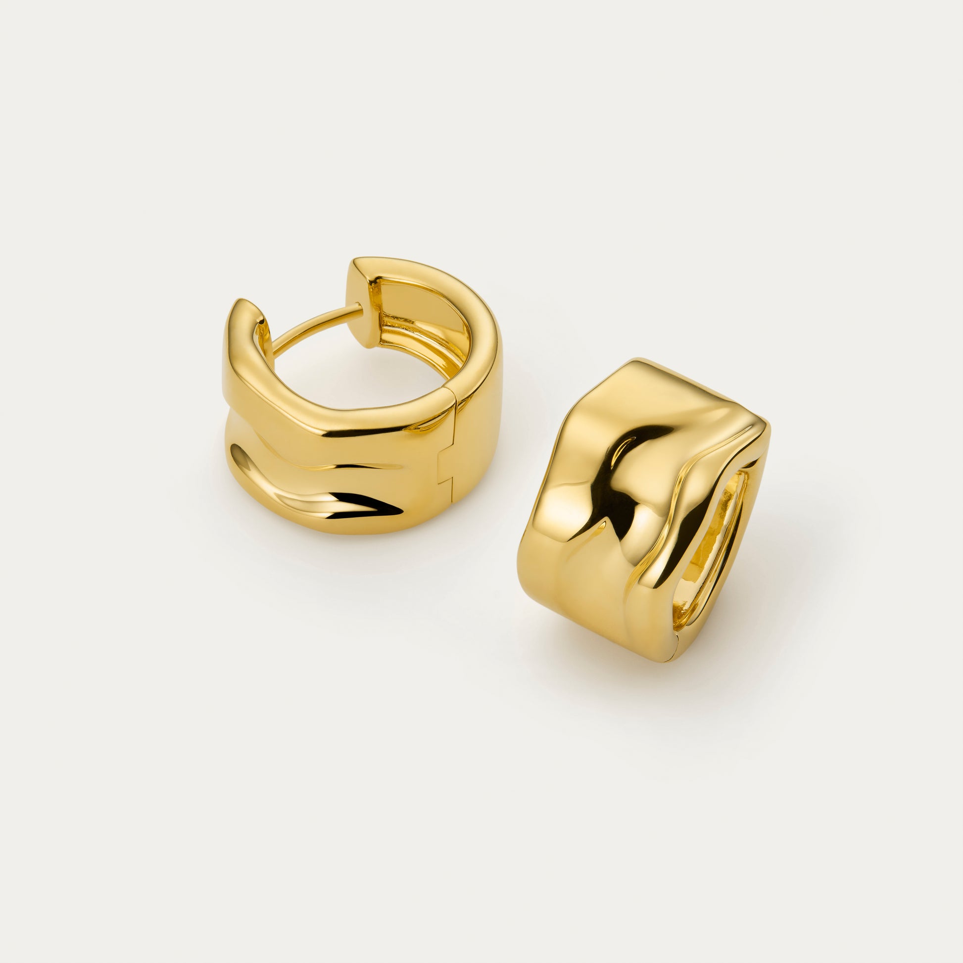 Riva Huggies Gold (PRE-ORDER)