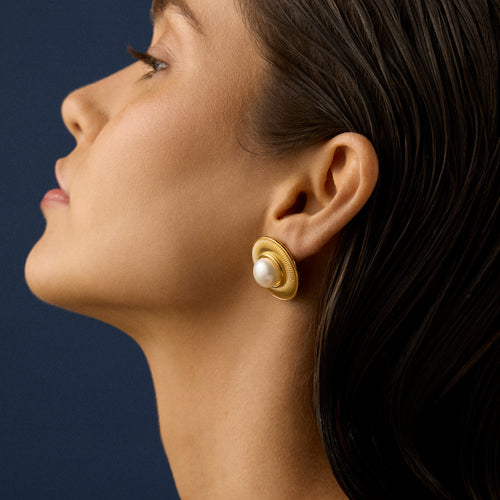 Clio Pearl Studs