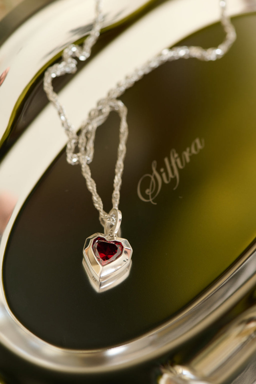 Juliet Heart Pendant